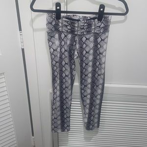 Snakeskin spandex leggings
